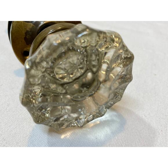 Vintage 12 Point Clear Crystal Glass Knobs - Picture 8 of 12